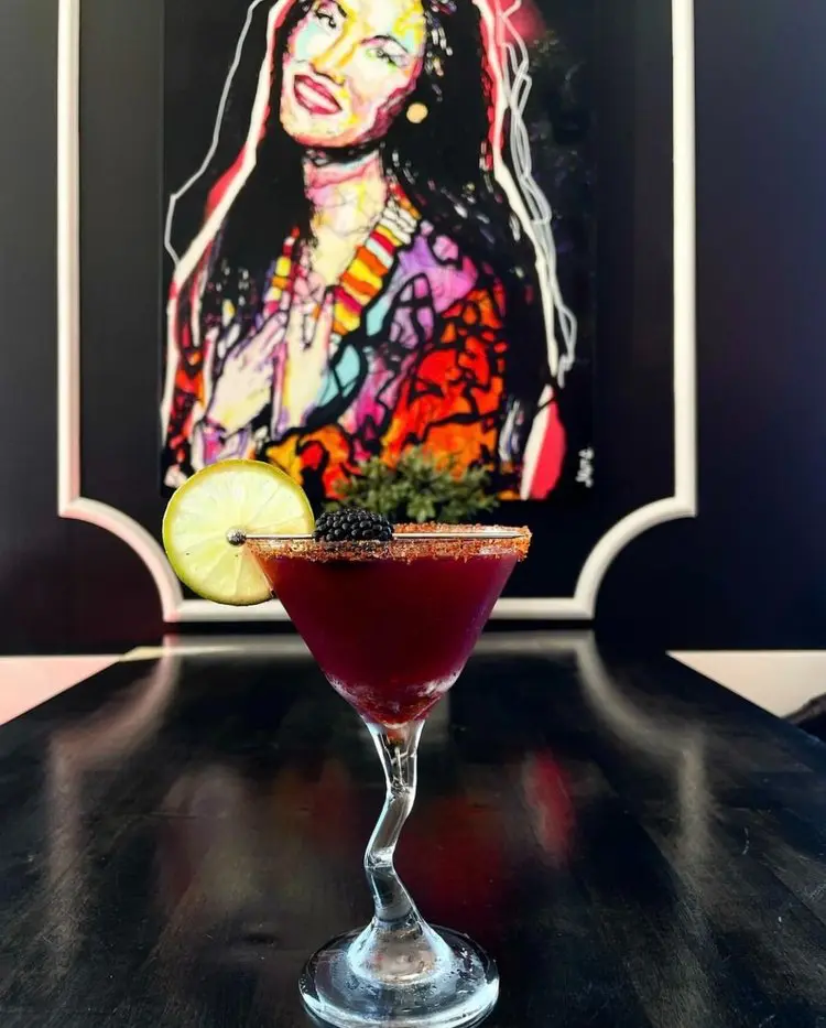 pericos lounge